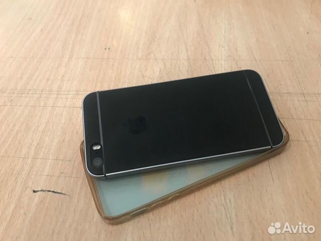 Продам iPhone se