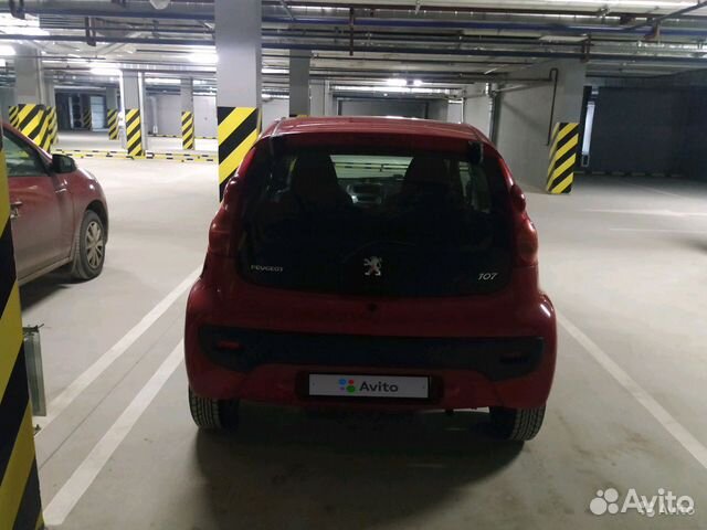 Peugeot 107 1.0 МТ, 2010, битый, 166 000 км