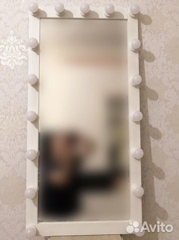 Гримёрное зеркало белое Гримёрное зеркало белое