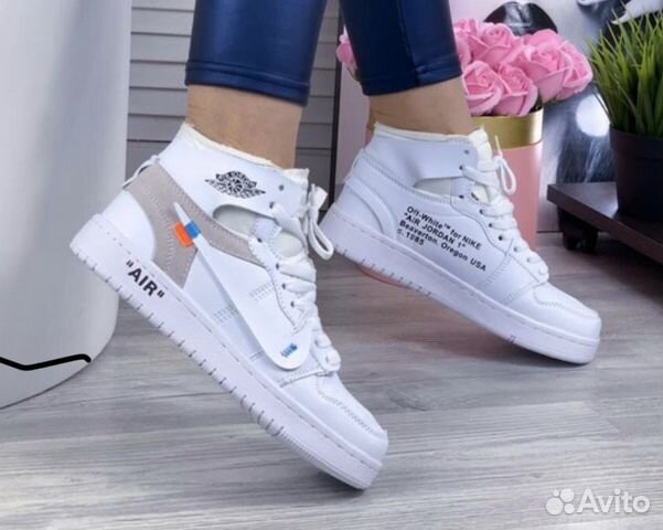 Кроссовки новые Nike Кроссовки новые Nike