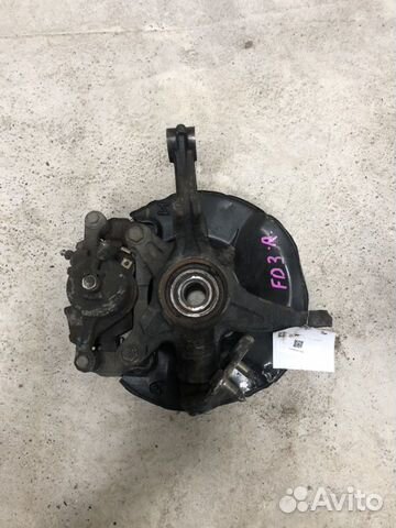 Поворотный кулак правый Honda Civic 4D Поворотный кулак правый Honda Civic 4D