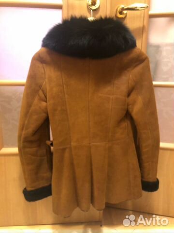 Продаётся зимняя дубленка (короткая) Продаётся зимняя дубленка (короткая)