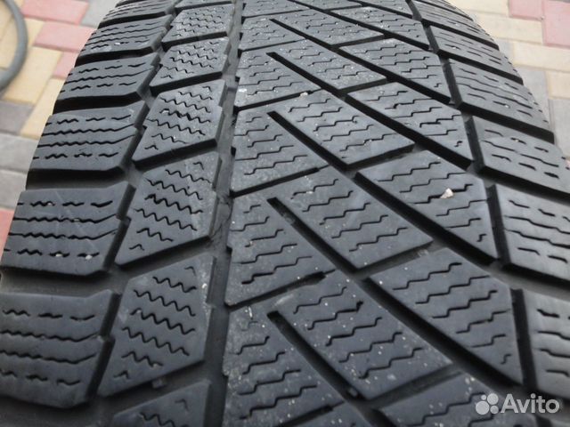 Продам 1 баллон 225/65 R17 continental Продам 1 баллон 225/65 R17 continental