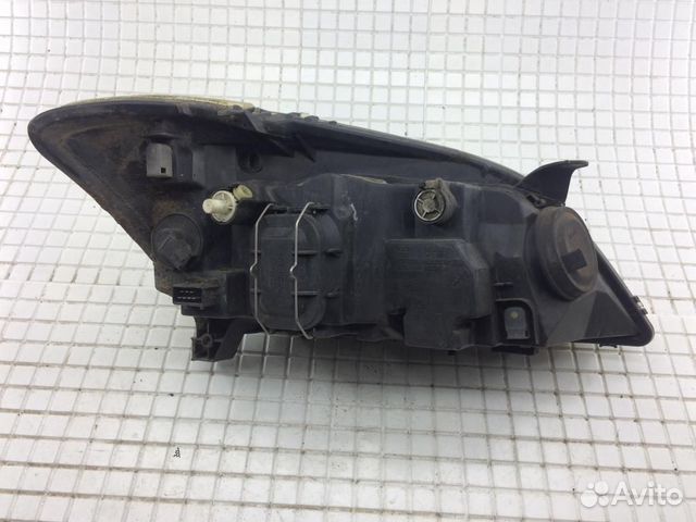 Фара левая Toyota Corolla E120 2001-2005 Фара левая Toyota Corolla E120 2001-2005