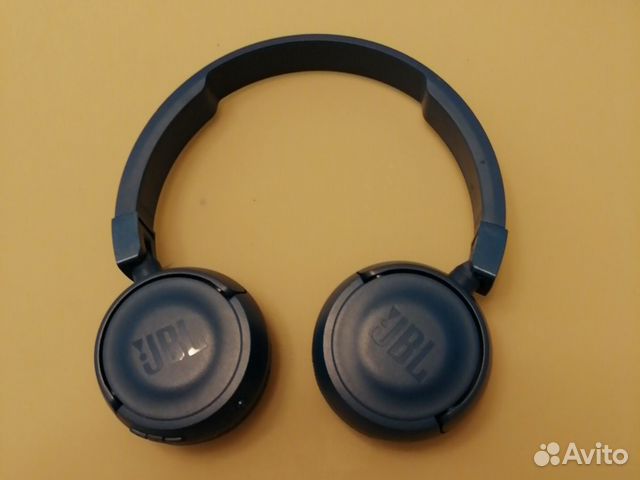 Беспроводные наушники JBL T450BT Беспроводные наушники JBL T450BT
