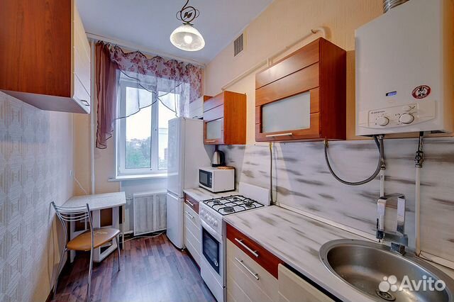 1-к квартира, 42 м², 4/5 эт. 1-к квартира, 42 м², 4/5 эт.