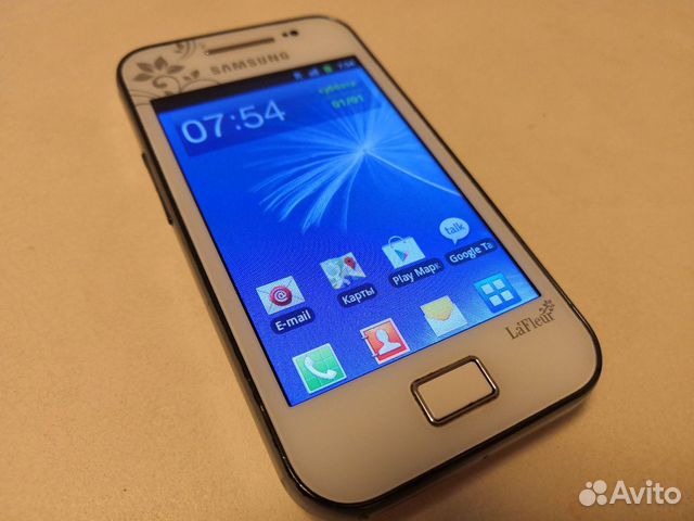 Телефон SAMSUNG Galaxy Age LaFleur GT-S5830i Телефон SAMSUNG Galaxy Age LaFleur GT-S5830i