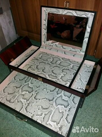 Деревянный сундучок