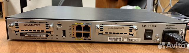 Маршрутизатор Cisco 1841 Маршрутизатор Cisco 1841