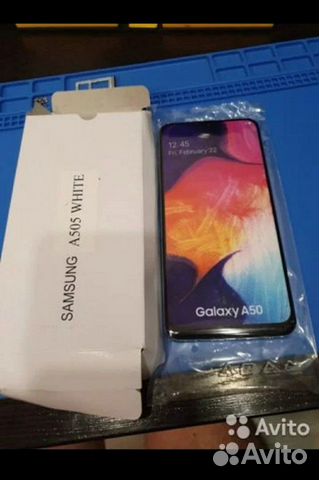 SAMSUNG A50