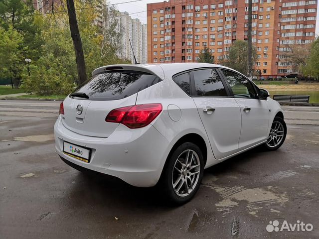 Opel Astra 1.6 AT, 2010, 195 000 км