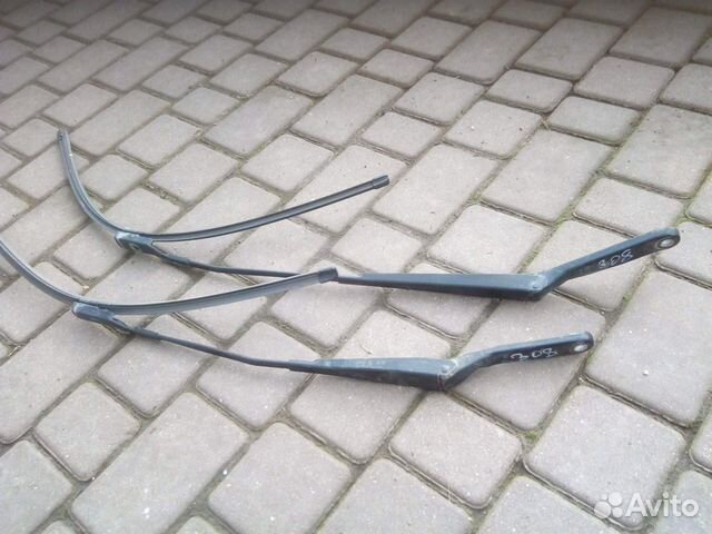 Поводки дворников Peugeot 308