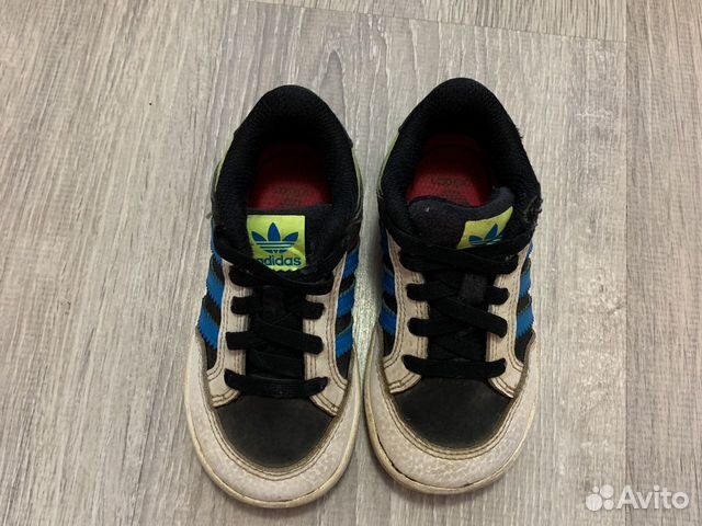 Детские кроссовки adidas 22 Детские кроссовки adidas 22