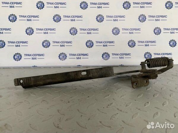 Петля капота правая Scania R144 2001 Петля капота правая Scania R144 2001