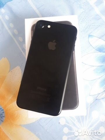 Телефон iPhone 7 Телефон iPhone 7