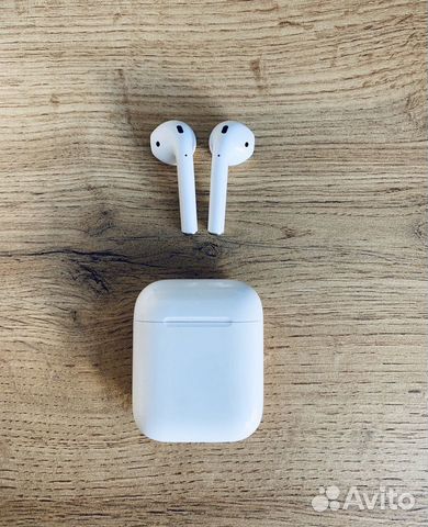 Наушники AirPods