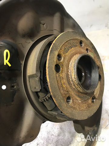 Кулак подвески задний правый Mercedes W210