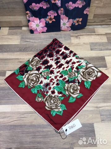 Новый женский шёлковый платок Dolche&gabbana Новый женский шёлковый платок Dolche&gabbana