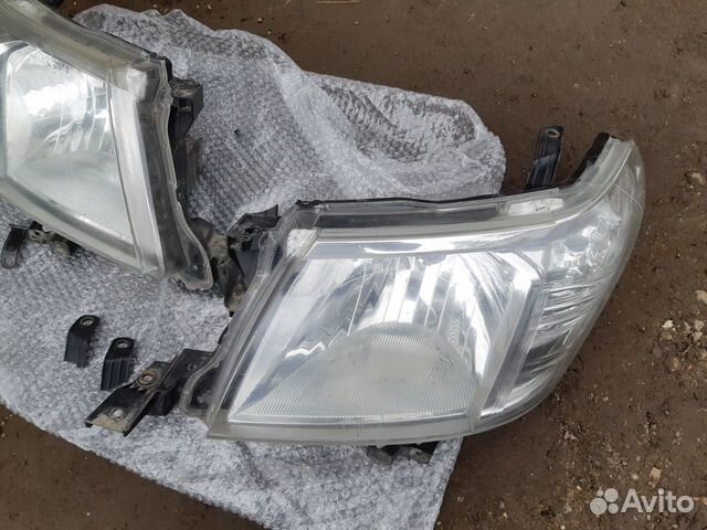 Фара правая левая Toyota Hilux 7 2004-2015 Фара правая левая Toyota Hilux 7 2004-2015