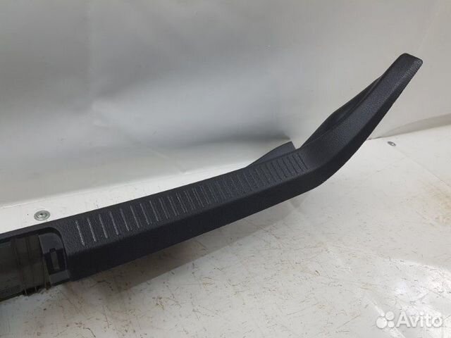 Накладка замка багажника Toyota Camry V70