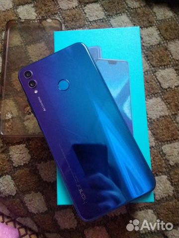 Телефон Honor 8X