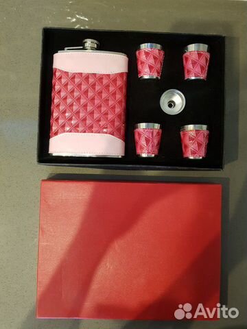 Фляжка со стопками женская