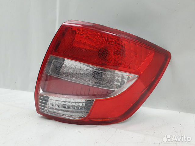 Фонарь правый LADA Granta 2190