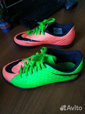 Бутсы (Nike) р.36,5 Бутсы (Nike) р.36,5