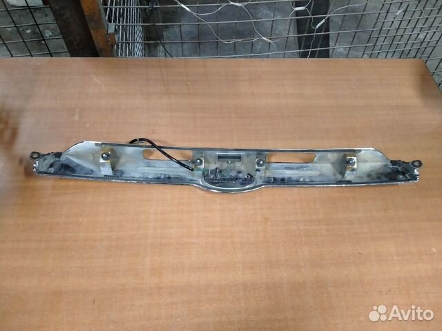 Облицовка багажной двери Subaru Impreza