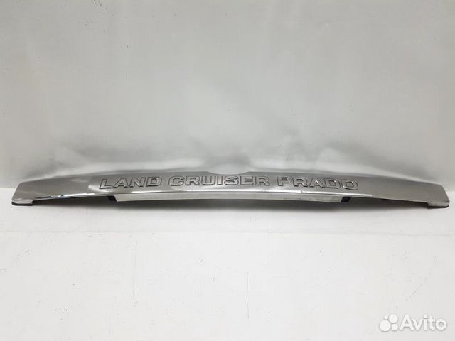 Накладка крышки багажника Toyota Land Cruiser Накладка крышки багажника Toyota Land Cruiser