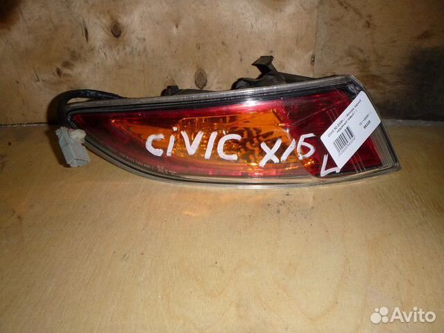 Фонарь задний наружный левый honda civic 5D 2006