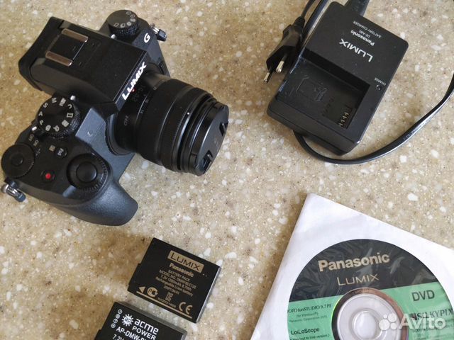 Panasonic Lumix DMC-G7 идеальный и набор д/оптики