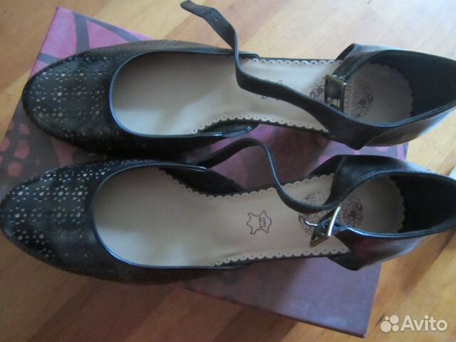 Новые туфли босоножки Chester, кожа Новые туфли босоножки Chester, кожа