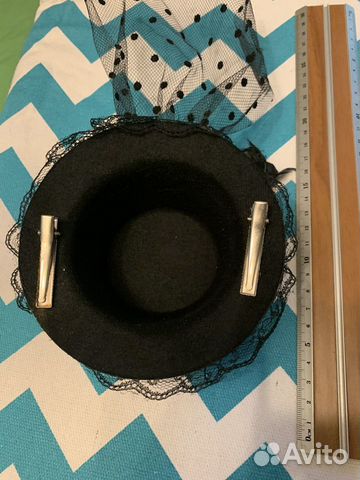 Декоративная шляпка на заколках