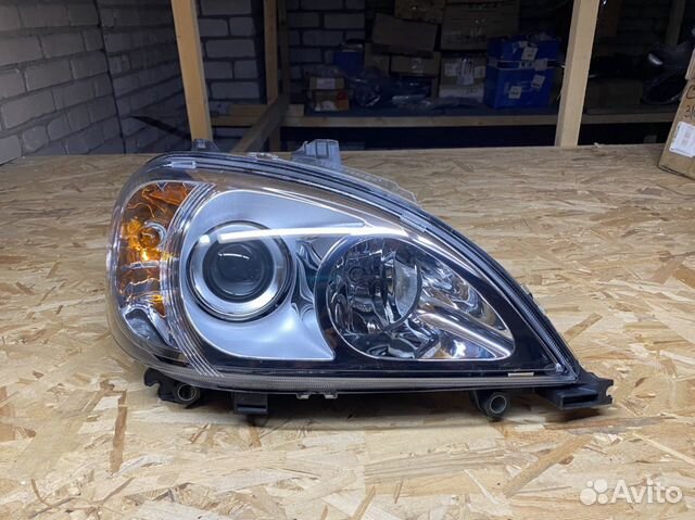 Новая фара Mercedes ML W163 Новая фара Mercedes ML W163