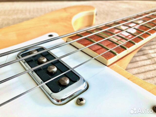 Бас-гитара Rickenbacker 4003 Бас-гитара Rickenbacker 4003