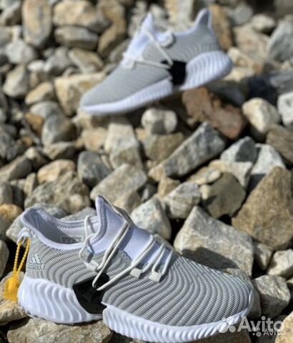 Кроссовки adidas
