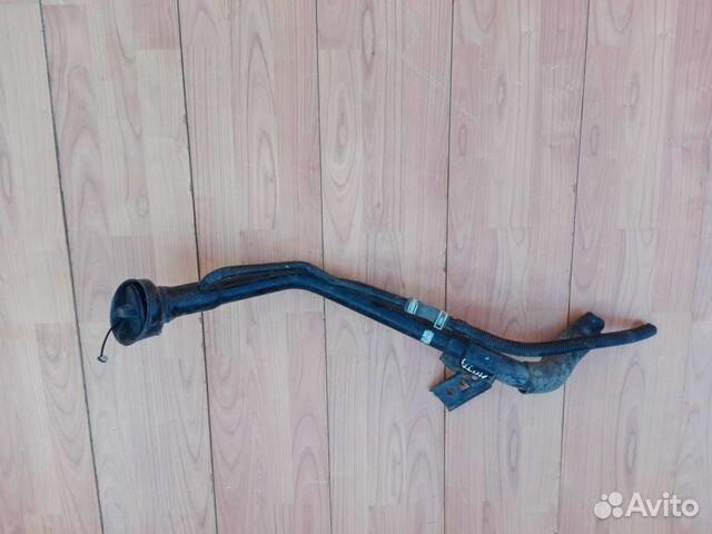 Топливная горловина Nissan Note