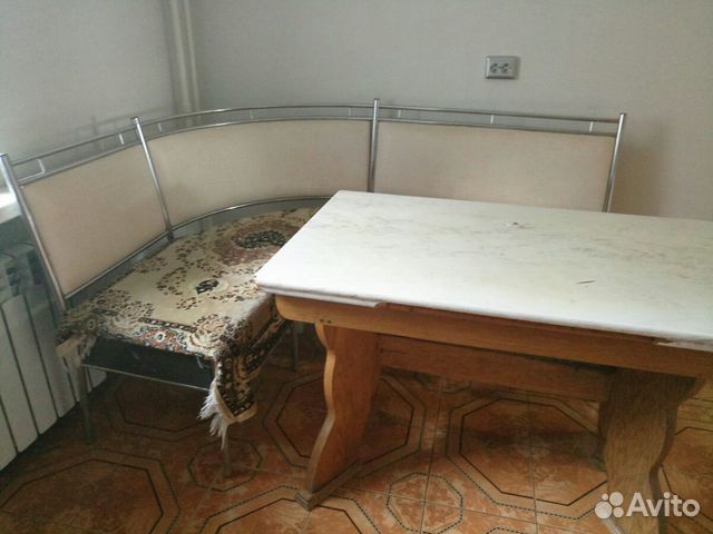 Кухонный уголок и стол