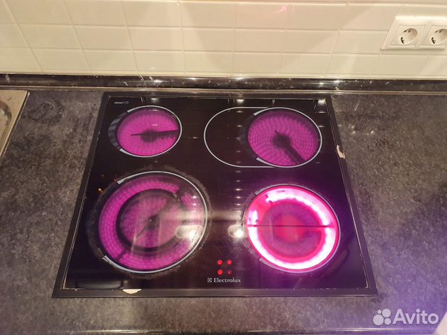 Варочная электрическая панель Electrolux. Зависима Варочная электрическая панель Electrolux. Зависима