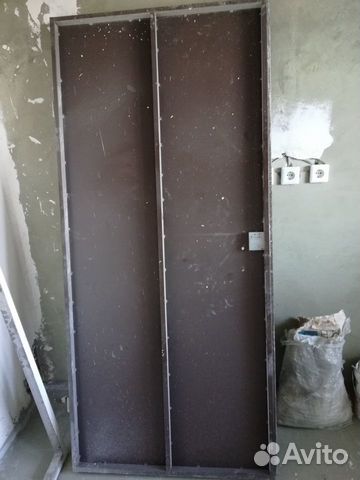 Железная дверь