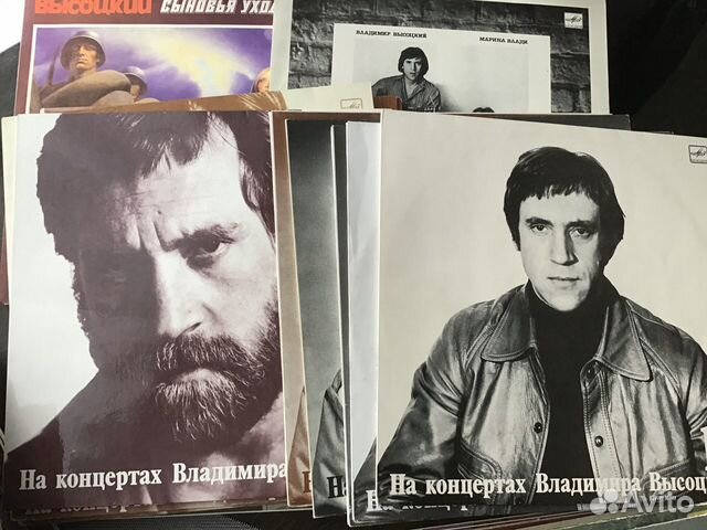 Виниловые пластинки (более 200 шт.) Виниловые пластинки (более 200 шт.)