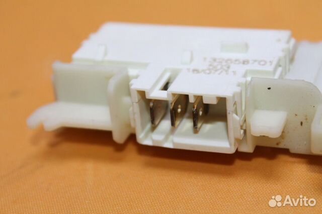 Устройство блокировки люка Electrolux 132658701 бу