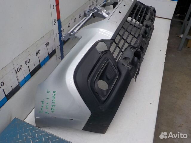 Бампер передний на Renault Sandero