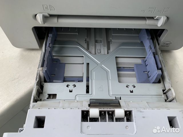 Мфу sumsumg SCX-4220 Мфу sumsumg SCX-4220
