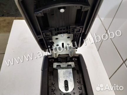 Центральная консоль 7589RX Peugeot 308