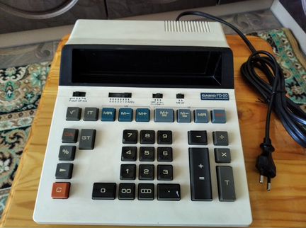Счётная машина-калькулятор Япония