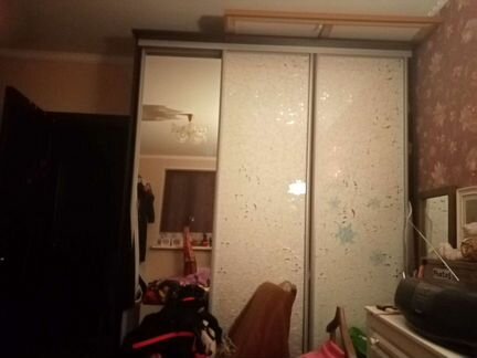 Шкаф купе трехстворчатый с зеркалом