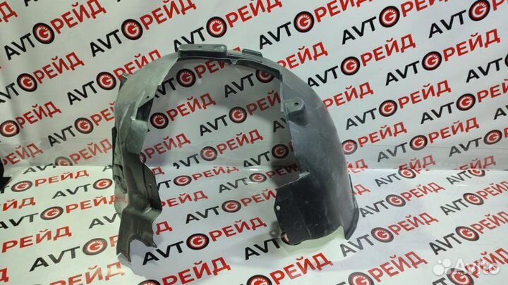 Подкрылок передний правый Audi Q5 8R cdnc