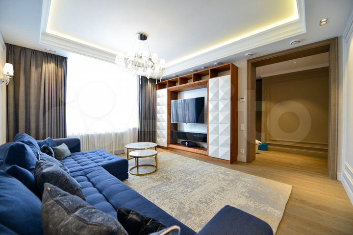 Коттедж 255 м² на участке 6 сот.